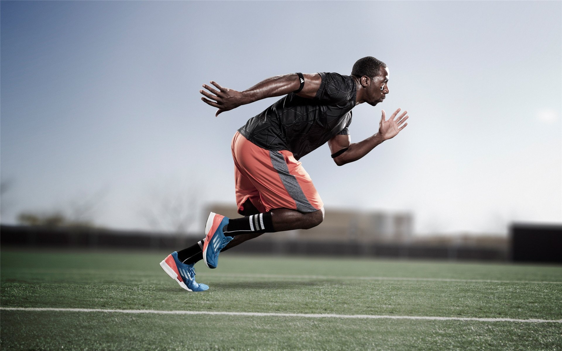 山西队险胜火箭,库里在英超争冠接管比赛,体育迷的平行宇宙狂欢