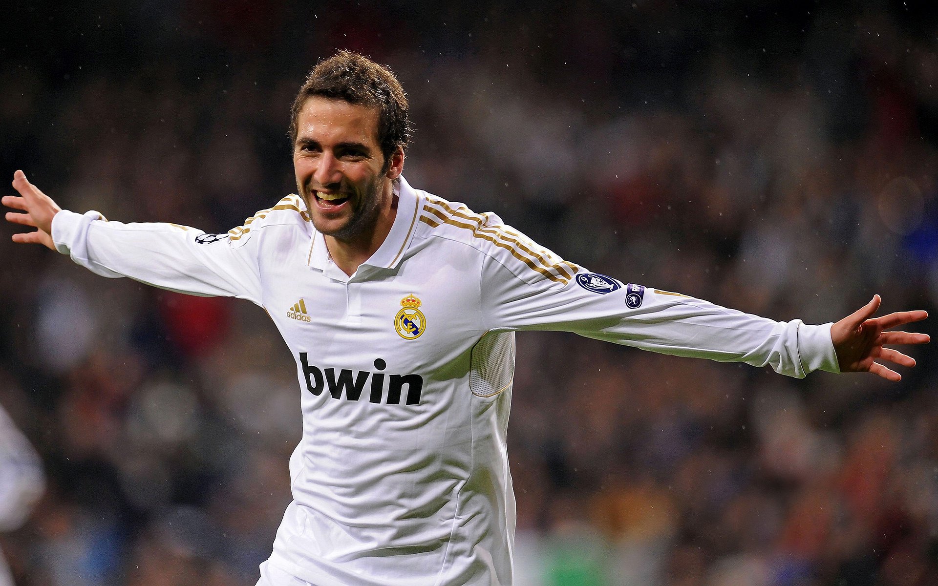 巴拉圭洪流冲垮乌克兰防线,卡瓦哈尔一战封神成关键先生